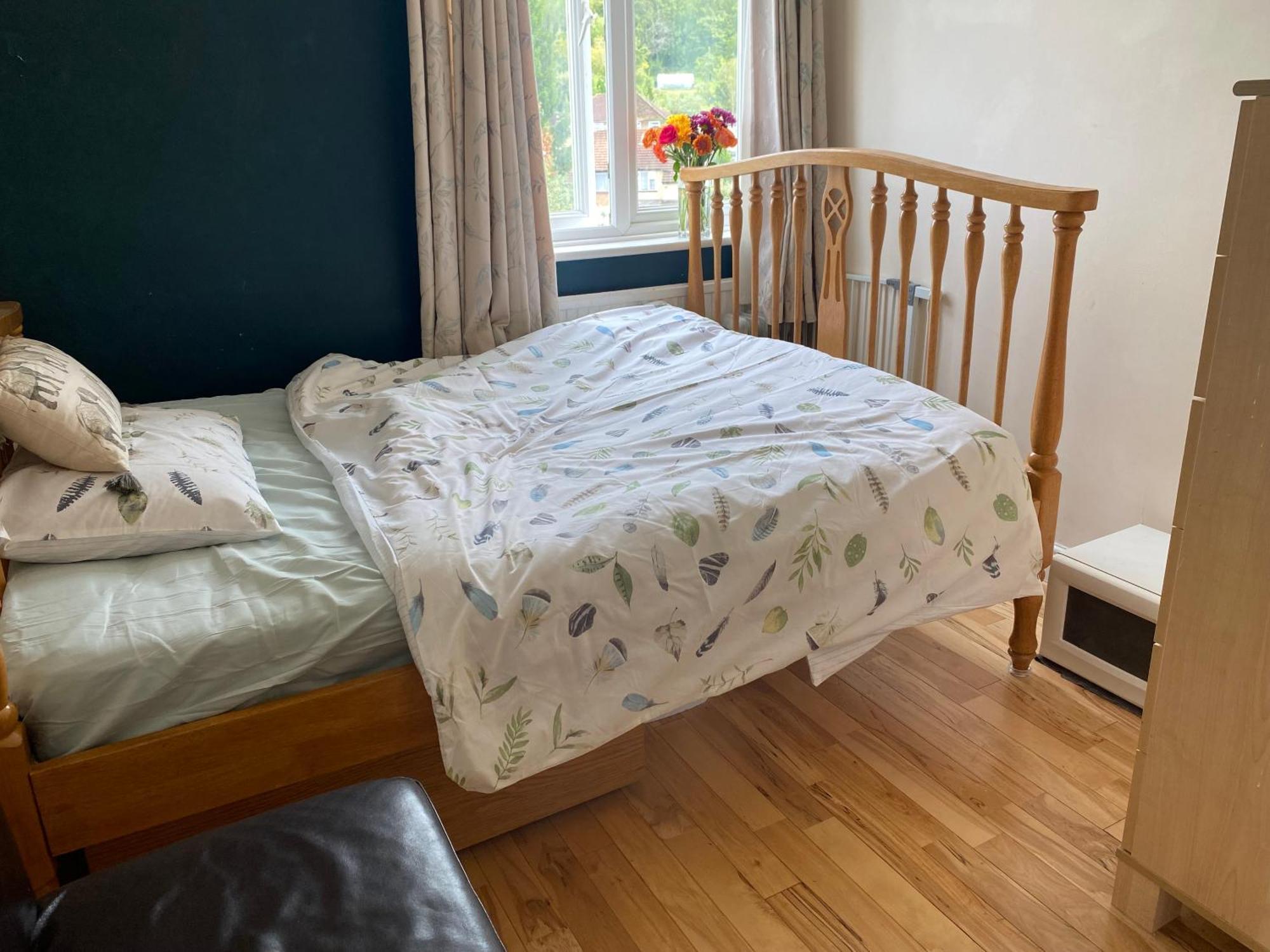 Private Lovely Double Bedroom High Wycombe Bagian luar foto